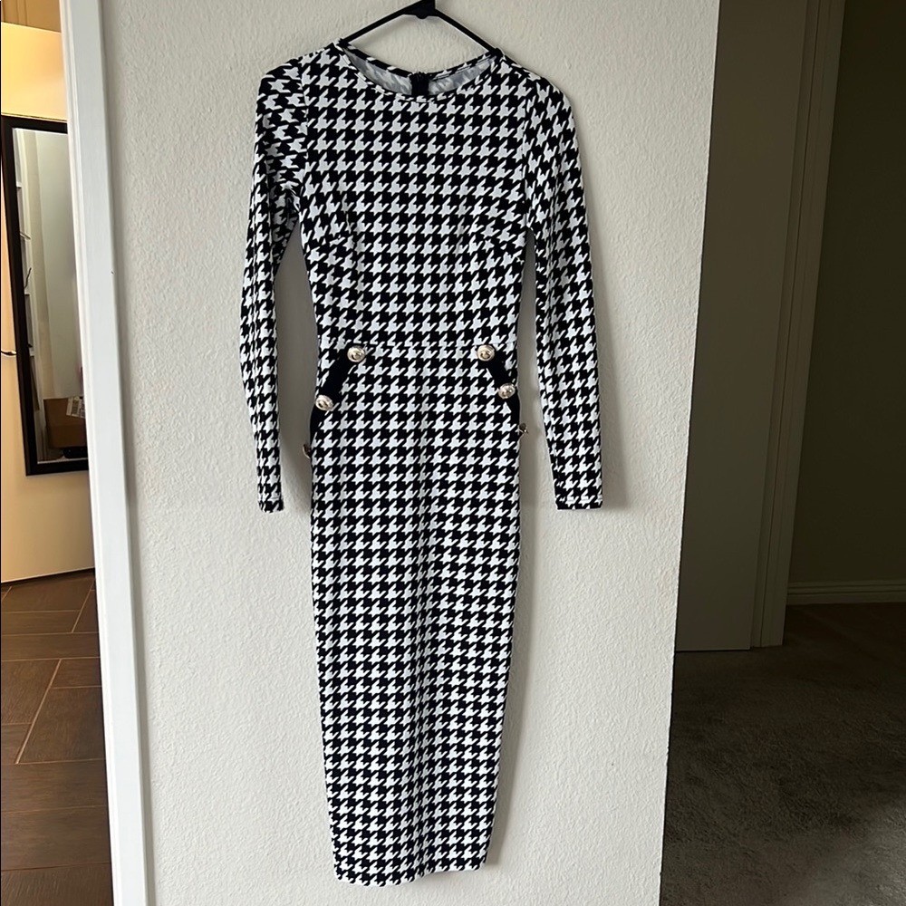 Elegant Black and White Houndstooth Dress